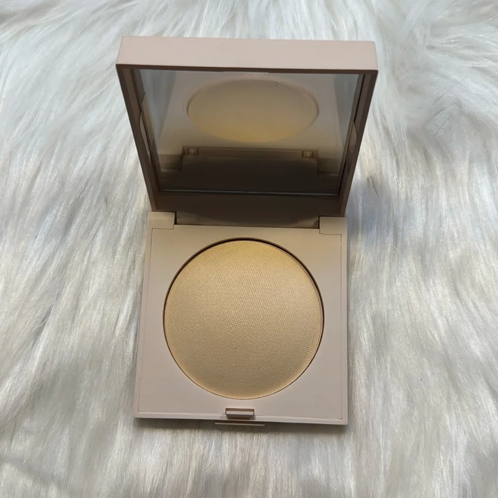 Laura Mercier Real Flawless Luminous Perfecting Talc-Free Pressed Powder